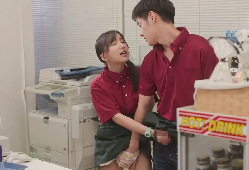 Ai rồi cũng địt nhau cô bạn gái khi đi làm thêm mà thôi